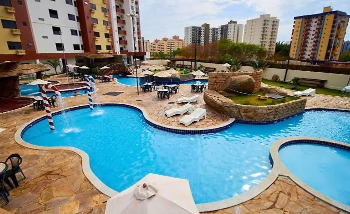 Apto 3 Quartos No Golden Dolphin
