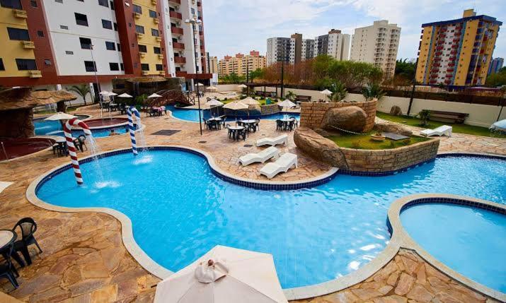 Apto 3 Quartos No Golden Dolphin *
